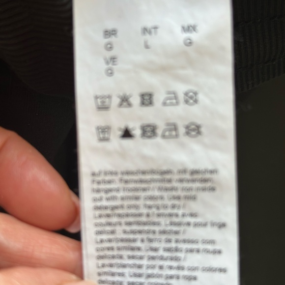 Hugo Boss Black/ red Tracksuit - Picture 4 of 6